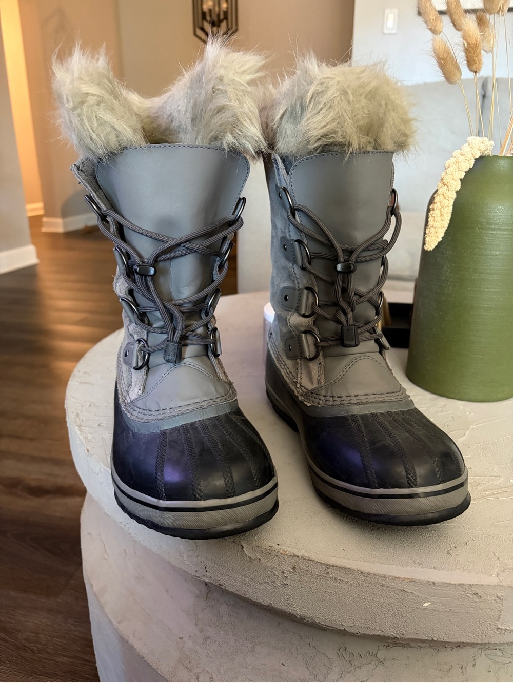 Sorel Gray Faux Fur Lined Boot Interior
